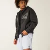Actieve korte broek met logo halverwege het bovenbeen Actieve korte broek met logo halverwege het bovenbeen