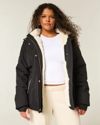 All-weather jas met voering van imitatiebont