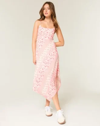 Asymmetrische midi-jurk met asymmetrische zoom