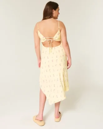 Asymmetrische midi-jurk met asymmetrische zoom