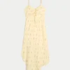 Asymmetrische midi-jurk met asymmetrische zoom