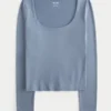 Baby-T-shirt met lange mouwen, naadloze stof en ronde hals Baby-T-shirt met lange mouwen, naadloze stof en ronde hals