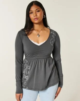 Babydoll-top met lange mouwen, grafische print en geplooide buste