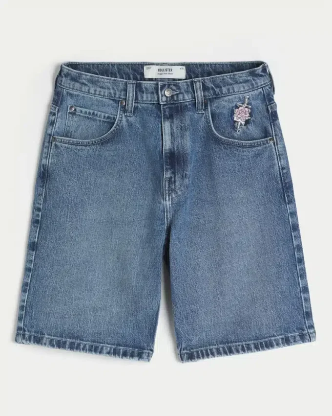 Baggy denim short met rozenprint Baggy denim short met rozenprint