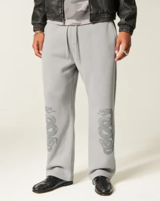 Baggy joggingbroek met dubbele slangengrafiek