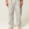 Baggy joggingbroek met trekkoord Baggy joggingbroek met trekkoord
