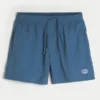 Baggy voetbalshort tot halverwege het bovenbeen