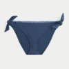 Bikini-broekje met gestikte zijbandjes