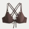 Bikini-top met beugel, versierd met schelpjes en bandjes aan de achterkant