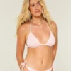 Bikini-topje met driehoekige cups en pailletten in haakstijl Bikini-topje met driehoekige cups en pailletten in haakstijl