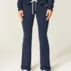 Bootcut joggingbroek met cijferprint Bootcut joggingbroek met cijferprint