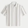 Boxy shirt met korte mouwen en gestructureerde strepen Boxy shirt met korte mouwen en gestructureerde strepen