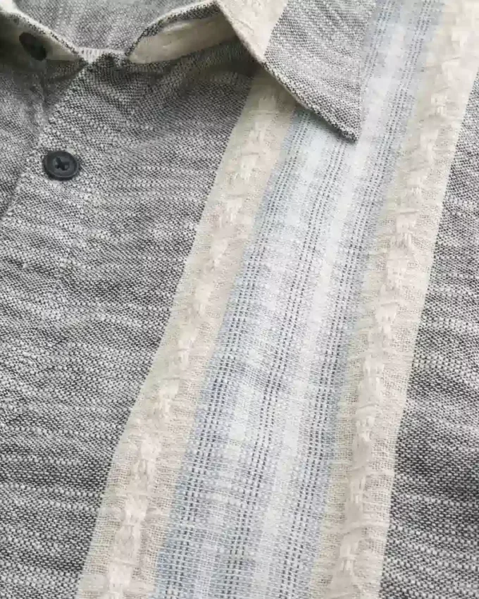 Boxy shirt met korte mouwen en gestructureerde strepen Boxy shirt met korte mouwen en gestructureerde strepen