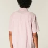 Boxy shirt met korte mouwen en zakken Boxy shirt met korte mouwen en zakken