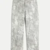 Camo baggy jeans