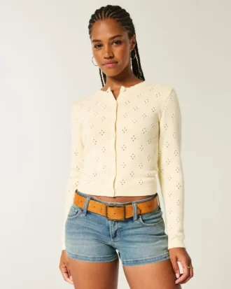 Cardigan met ronde hals en oogjes