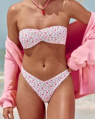 Cheeky bikinibroekje met hoge beenuitsnijding