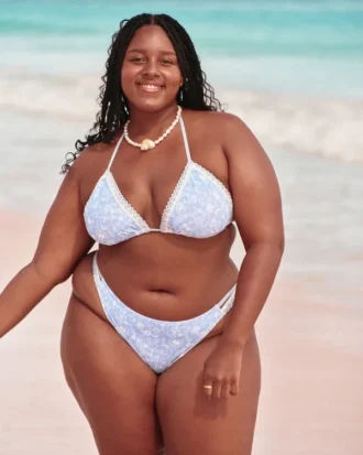 Cheeky bikinibroekje met hoge pijpjes in haakstijl