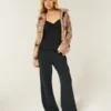 Chiffon tanktop met kanten rand Chiffon tanktop met kanten rand