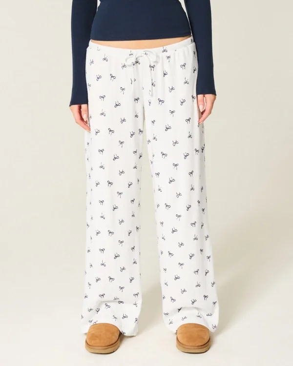 Comfortabele geribde broek met wijde pijpen Comfortabele geribde broek met wijde pijpen