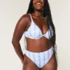 Curvy hoog uitgesneden hooggetailleerd geribbeld cheeky bikinibroekje