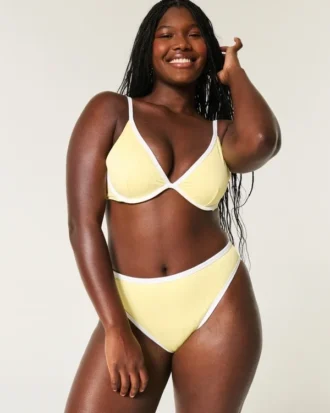 Curvy hoog uitgesneden hooggetailleerd geribbeld cheeky bikinibroekje
