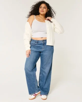 Curvy mid-rise medium wash baggy jeans