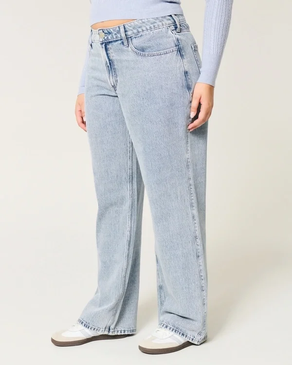 Curvy mid-rise medium wash baggy jeans Curvy mid-rise medium wash baggy jeans