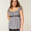 Easy satijnen babydolltop met strik Easy satijnen babydolltop met strik