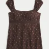Easy satijnen babydolltop met strik Easy satijnen babydolltop met strik