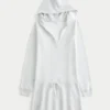 Fleece jurk met capuchon en lange mouwen Fleece jurk met capuchon en lange mouwen