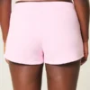 Fleece minishort met hartjesprint Fleece minishort met hartjesprint