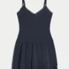 Gebreide mini-jurk met laagjes Gebreide mini-jurk met laagjes