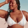 Geribbelde bikini-top met beugels en diep decolleté Geribbelde bikini-top met beugels en diep decolleté