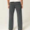 Gewassen zwarte losse jeans Gewassen zwarte losse jeans