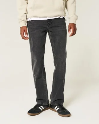 Gewassen zwarte rechte jeans