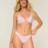 Glanzend hoog uitgesneden cheeky bikinibroekje