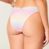 Glanzend hoog uitgesneden cheeky bikinibroekje