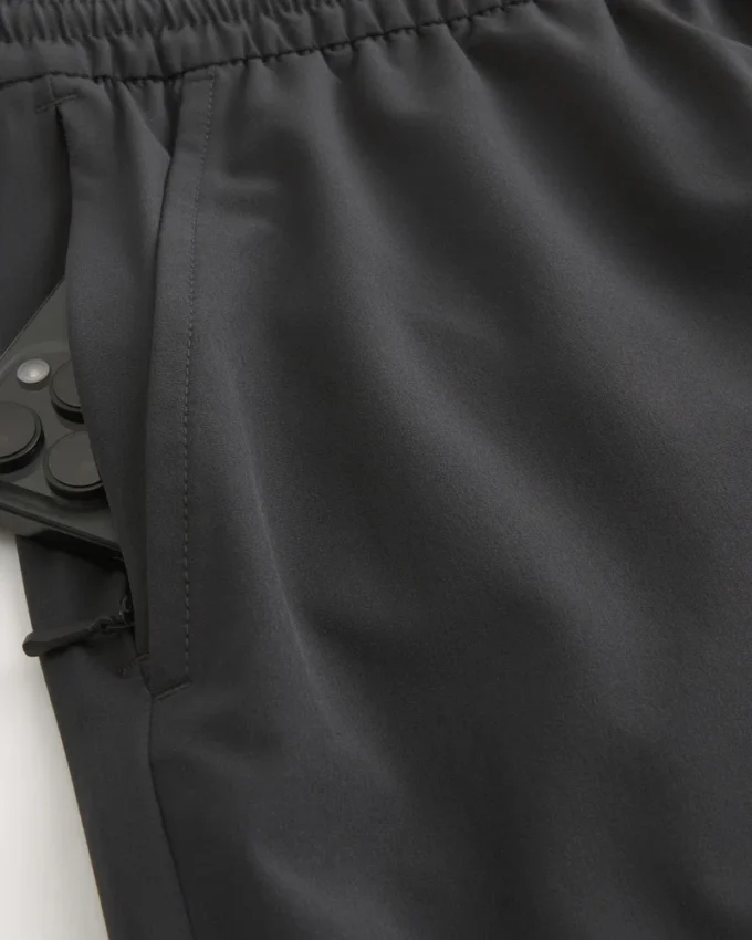 Grafische actieve korte broek tot halverwege het bovenbeen