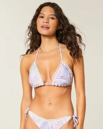 Haakwerk-stijl driehoekige bikinitop