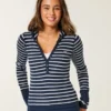Henley met lange mouwen en capuchon Henley met lange mouwen en capuchon