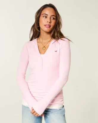 Henley met lange mouwen en capuchon
