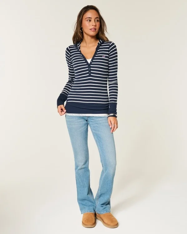 Henley met lange mouwen en capuchon Henley met lange mouwen en capuchon