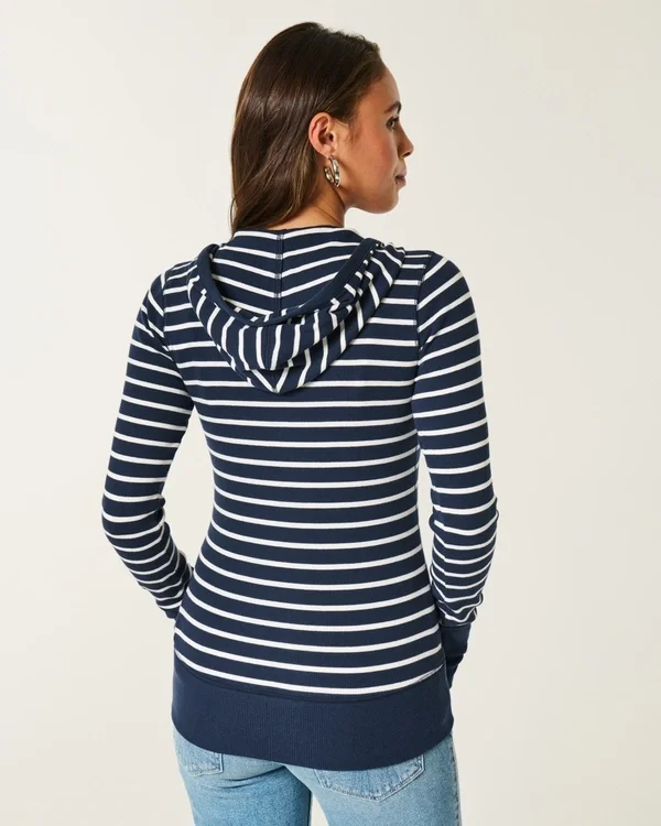 Henley met lange mouwen en capuchon Henley met lange mouwen en capuchon