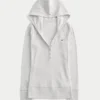 Henley met lange mouwen en capuchon