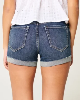 Hoge, gescheurde donkerblauwe denim short