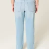 Hoge, lichtgewassen rechte jeans Hoge, lichtgewassen rechte jeans