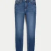 Hoge taille, donkere wassing, super skinny jeans