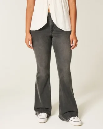 Hoge taille gewassen zwarte geborduurde flare jeans Hoge taille gewassen zwarte geborduurde flare jeans