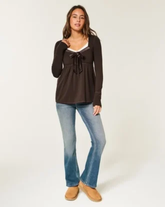 Holiday Vault Release Easy satijnen babydolltop met strik aan de voorkant Holiday Vault Release Easy satijnen babydolltop met strik aan de voorkant